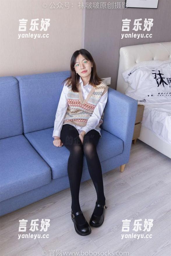 BoBoSocks袜啵啵-小安 BoBoSocks袜啵啵 - 私拍小安的指甲油,完美诠释了“我今天就想当个五彩斑斓的企鹅”!