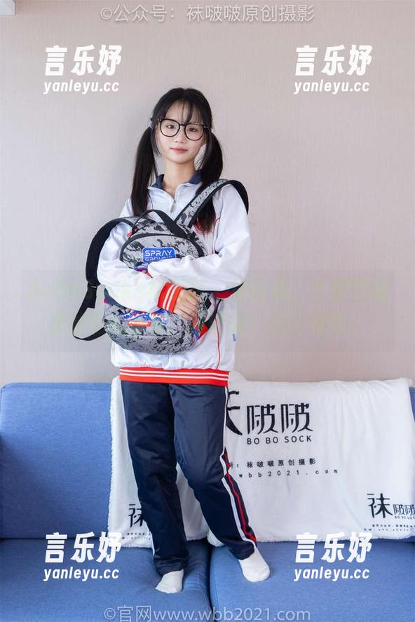 BoBoSocks袜啵啵 - 坦白说，小甜豆的灰丝私拍合集，靠谱吗？自己看吧。