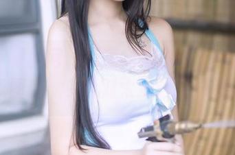 GIRLT果团网 – 王语纯昵称——黑白的‘多功能图库’，面对太多选择只想偷懒！