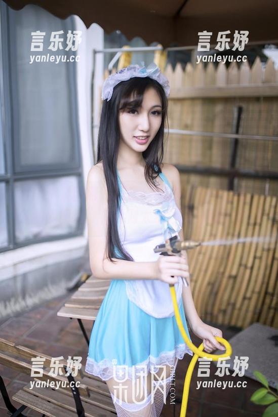 GIRLT果团网 - 王语纯昵称——黑白的‘多功能图库’，面对太多选择只想偷懒！