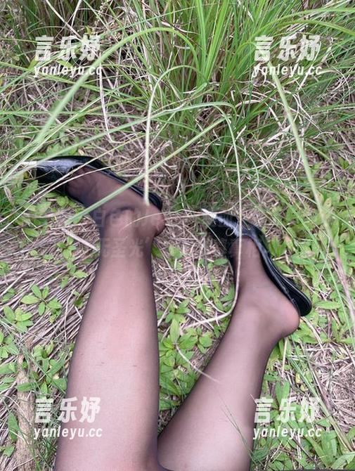 微密圈 - 白色的Jessie婕西，作品中的‘无圣光’才是本尊真相