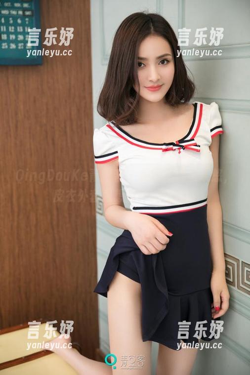 QingDouKe青豆客 - 美图中的王婉悠，皮衣外套是想当坏女孩吗？
