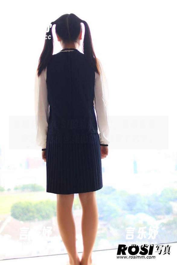 在线浏览ROSI的和服原图，看着看着，突然想为这些美丽的布料取个名字。