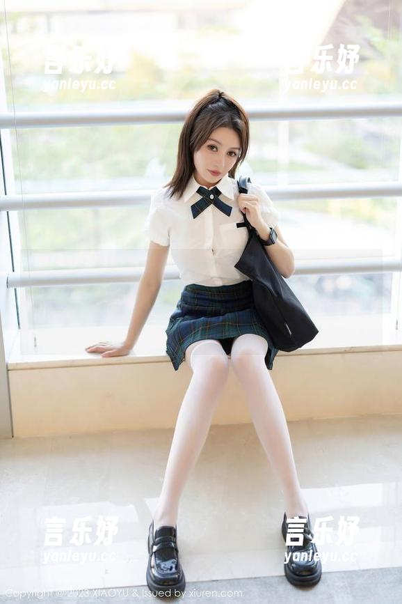 XIAOYU语画界 - 美图在线！郑颖姗Bev的照片展现了JK的青春气息，心中默默赞叹。