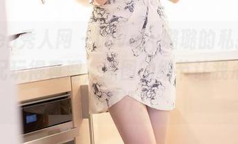 Xiuren秀人网 – Lovely璐璐的私拍，套装搭配玩得真溜，原图的细节让我心中暗暗滴汗！