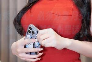 Xiuren秀人网 – 必须分享月夕Lily的套装福利，偷看原图时的心里话…好吧，我脑海里有点不纯洁。
