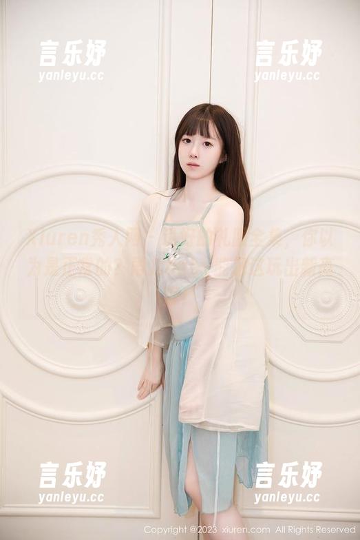 Xiuren秀人网 - 说好的礼服全集，你以为是正常的？雨儿baby能把这玩出新高度！