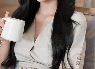 Xiuren秀人网 – 我发现白衬衫是麻布学妹的点睛之笔，美图真有魔力！