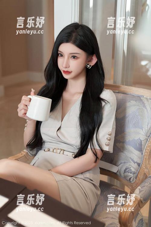 Xiuren秀人网 - 我发现白衬衫是麻布学妹的点睛之笔，美图真有魔力！