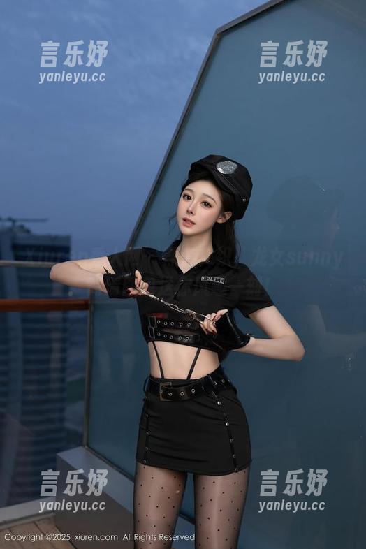 Xiuren秀人网 - 黑白交织，龙女sunny高清图包送你风趣一刻！