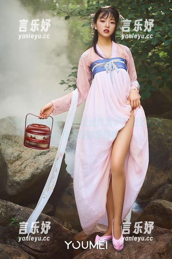 YouMi尤蜜荟 - 圣诞佳作出炉！别错过观看合法萝莉的原图哦！