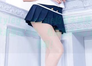 beautyleg – Jessie的夏天给我一种想泡在泳池里的冲动，私房照承包了我的欲望啊！