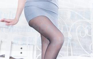 beautyleg – 敲锣打鼓！最新图册刺激上线，Queena的白衬衫真让人不知是该欣赏还是小心翼翼。