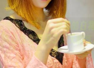 pans – 平常心面对，思思的白裙美图图包，竟让我联想起了夏天的气息。