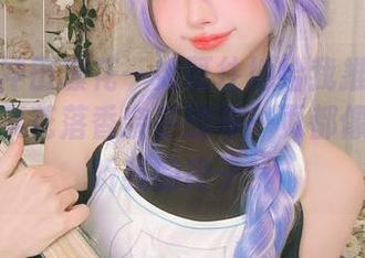 rinka冲田凛花一如既往地给我推荐定制图集，栗花落香奈乎的每一页都像是在监听我的段子！