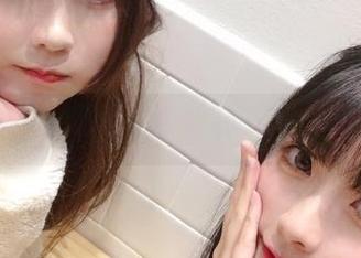 Wendy的写真，职业装下的迷人逗趣！