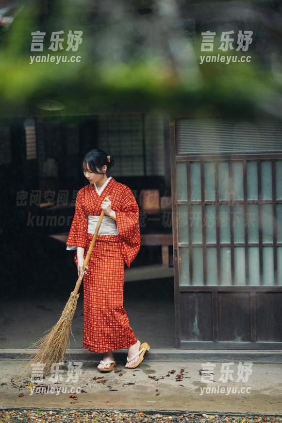 密闭空间里的けん研(けんけん)私拍：nukumori搭配，感觉一切都开始慢下来