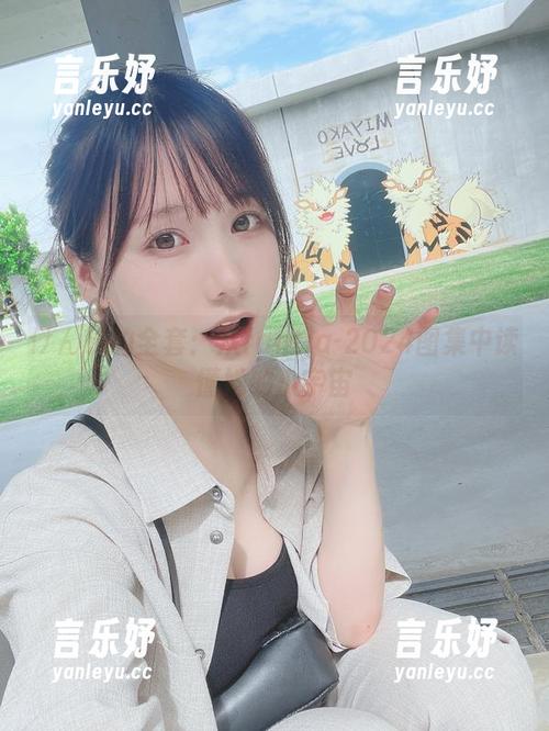 けん研的全套：从fantia-2024图集中读懂她的小宇宙
