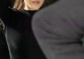 克拉女神 – 小韩的私拍：淑女撂脚？这是不是新姿势？