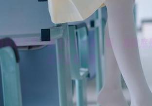 兔玩映画最新照片展示那位天台少女，呃，我到底是在看青春还是在看抖音？
