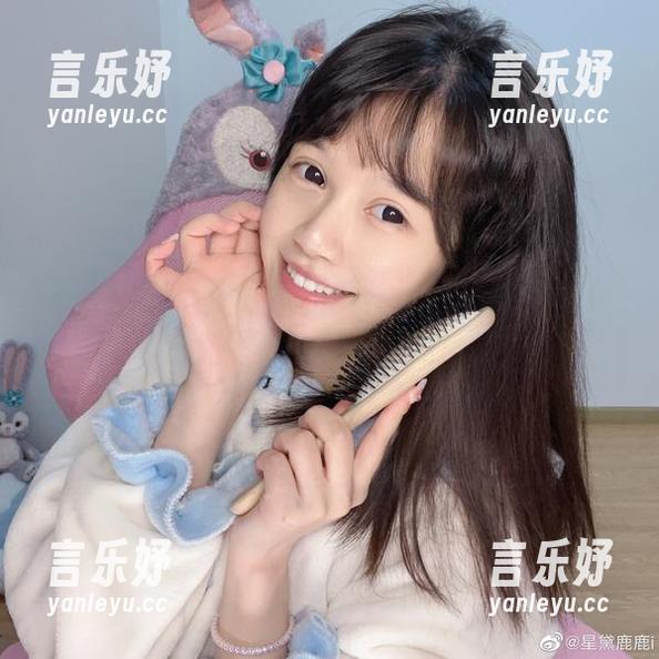 千反田鹿子 千反田鹿子在线换新玩法:高清的身体链拼图,太魔性了!