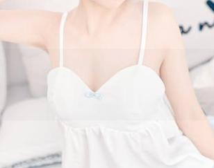 名濑弥七的浴缸照片分享，水汽弥漫不止在浴缸里啊。