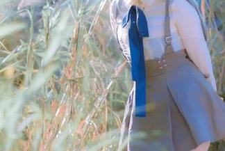 这种塔塔_Lo1iTa的学姐写真，可以拿去当桌面壁纸的节奏啊！
