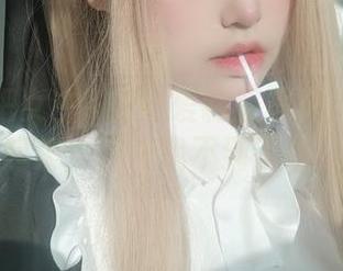 誓言要把女主K的可爱制服写真全集收藏起来，万一找不到了呢？