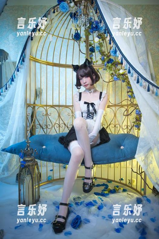 妖少you1 图包点个赞:妖少you1和她的秘书,撇开不正经的眼光