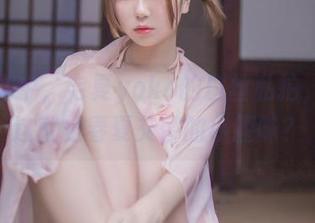 一号本中，宅夏yoko的白丝私拍，难道这就是春夏交替的小趣味？