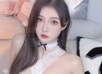 看小小奶瓶儿cos婚纱，照片从四面八方涌来的灵感可以让我想东想西。