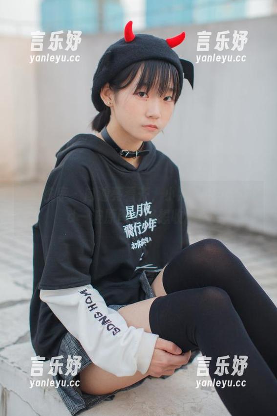 少女秩序 - 向油亮看齐，小满又Released一波原图，好想收藏！