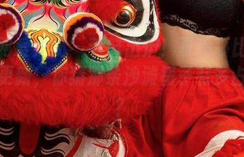 尤果网爱尤物 – 新鲜出炉！夏玲蔓比基尼原图更新，你猜那条沙滩裙子有多占位置？