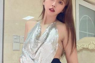 微密圈 – 这也太适合夏天了吧，张思允的牛仔短裤资源实在是太适合做参考啦！