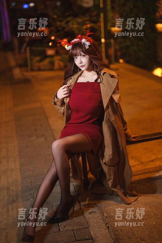 圣诞快乐，抱走莫子aa来了套图更新，旁观也有想追剧的冲动呢！