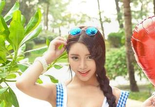 推女神 – 最新婚纱风潮，Kiren_程程程的图库带你嗨翻：当婚纱遇上迷惑行为大赏