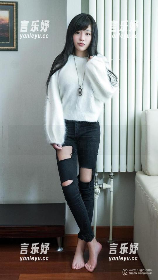 推女郎-曾水 推女郎 - 隔着屏幕,曾水的私拍花嫁图包好像能让你闻到花香。