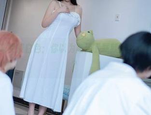 星澜想来杯珍珠奶茶白色：你以为高清下载就能让你欣赏到“白”吗？