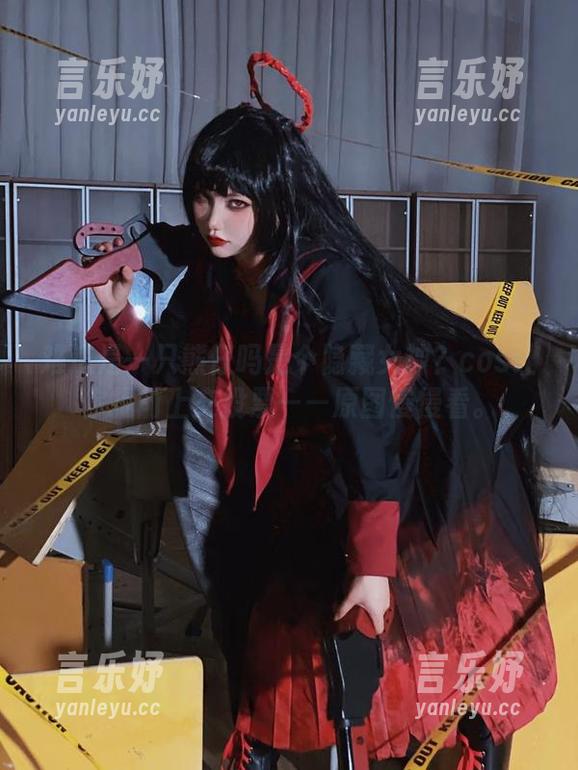 难道是一只熊仔吗是个隐藏女神？cos让你提前上交投票——原图慢慢看。