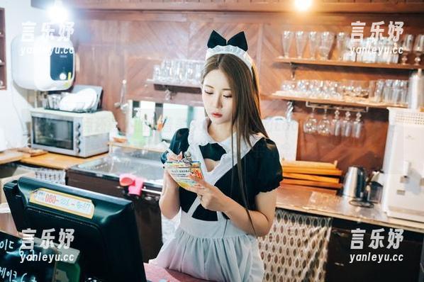 比地铁晚点还意外的是普美Bomi(보미)的Loozy图集——抵达后要记得下载哦，不然会怀念。