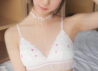 看“她”（SHE）翻天！木绵绵OwO的制服双子写真必须收藏！