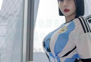 微密圈 – 白裙其实也没多特别，果儿Victoria的定制作品中却说不清的吸引。