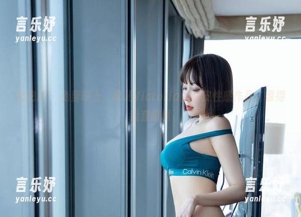 微密圈 - 免费奉上，果儿Victoria的红皮性感作品，惊得我直撇嘴