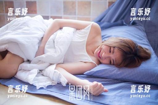 果团网 - 发生什么了？莫雅淇的黑白精选图片居然让我摸不着头脑！
