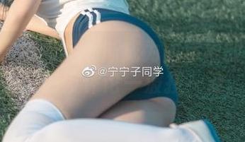 桜井宁宁的美足逐渐成为图库里的热门话题，网友评论一波接一波。