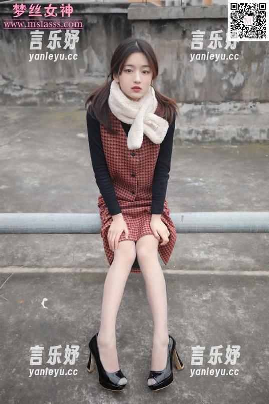 梦丝女神 - 帮你显微镜般放大每一寸，张雯雯超细腿美图！有点过份吧？
