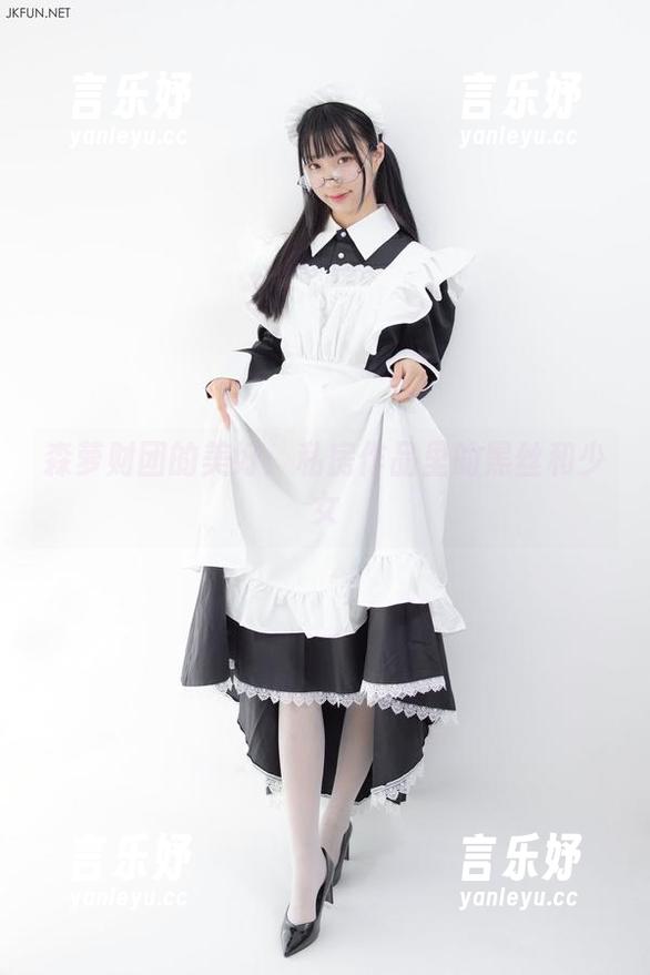 森萝财团的美好：私房作品里的黑丝和少女