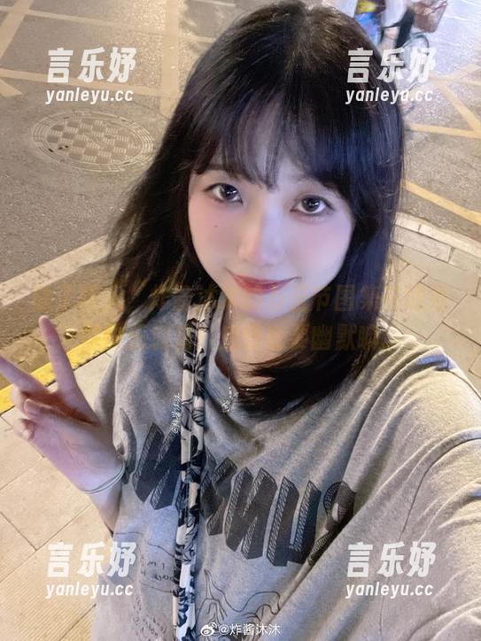 除了吓人，炸酱沐沐的万圣节图集在线给你快乐加倍！鬼怪也要幽默嘛。