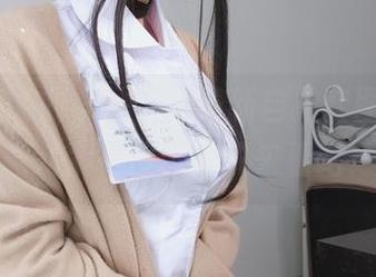 在白银81的镜头下，最新自拍套图！这玩意儿太有趣了，快来看吧！