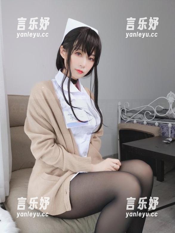 在白银81的镜头下，最新自拍套图！这玩意儿太有趣了，快来看吧！